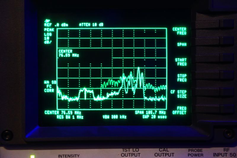 Datei:SpaceUhr Stoerung Spektrogramm.JPG